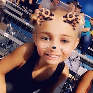 Meet your Posher, Chloe